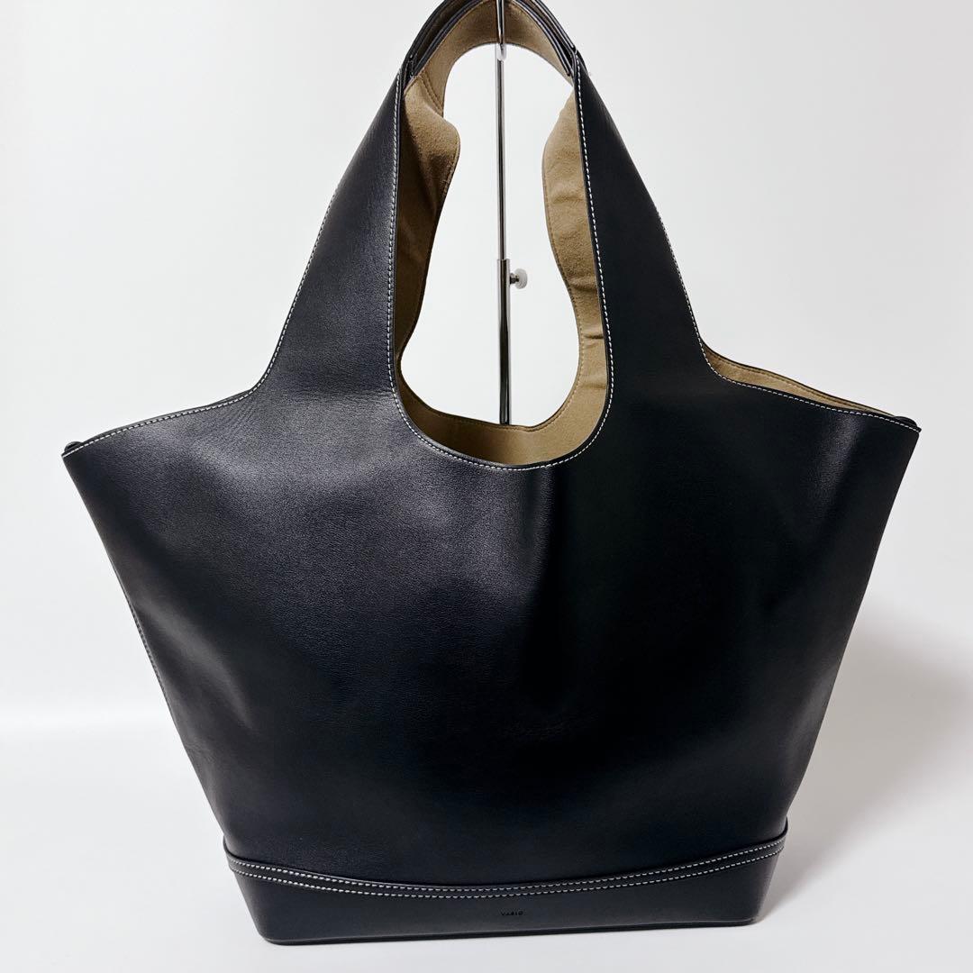 【人気商品】vasic mask ラージサイズ　トートバッグ レザー　ブラック