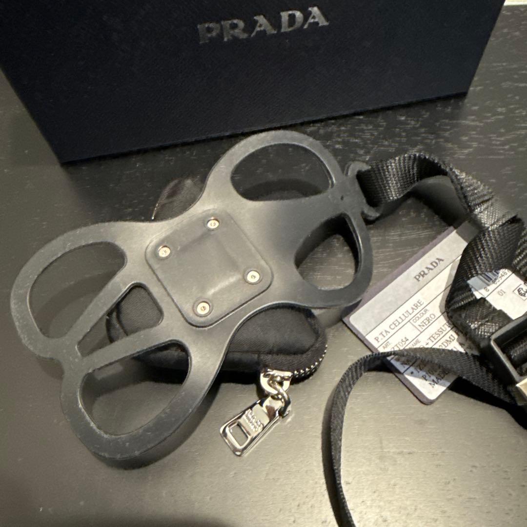 PRADA プラダ ポーチ付き スマートフォン ケース　スマホショルダ
