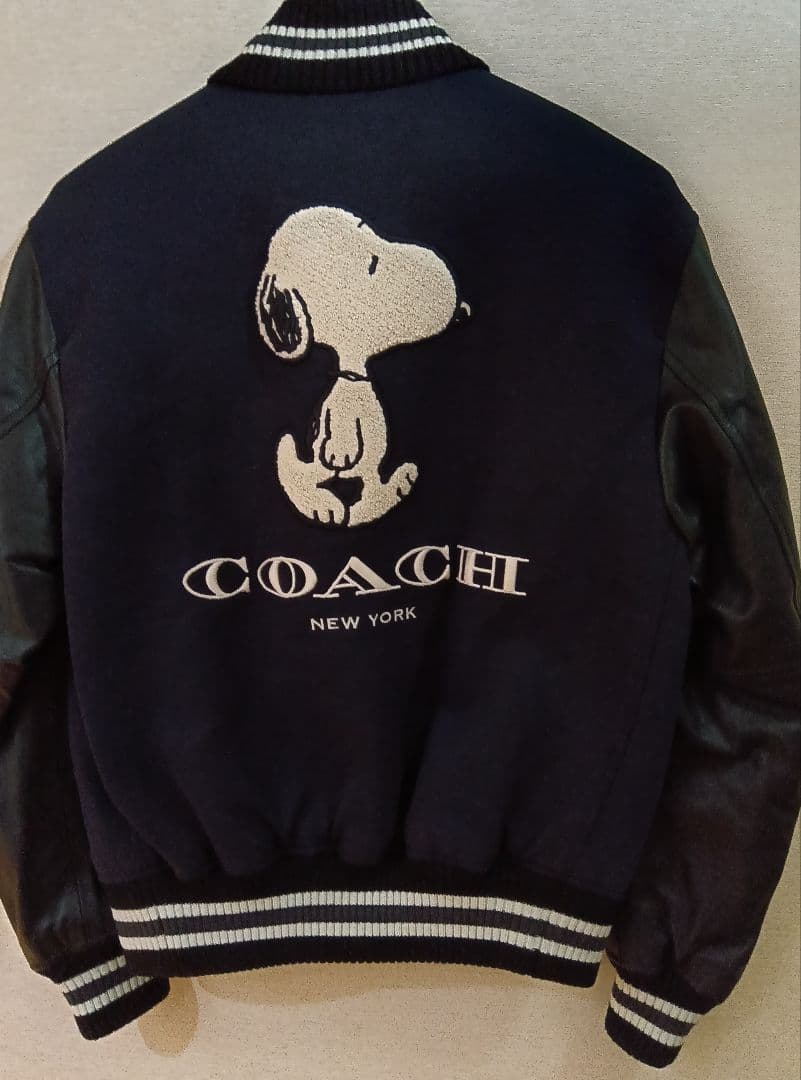 ミー 未使用品 COACH Peanuts スヌーピー スタジャン XS