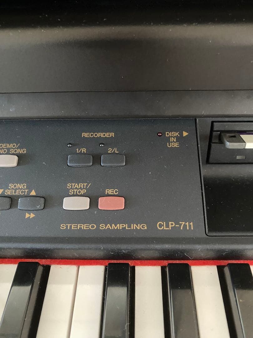 YAMAHA Clavinova ピアノ CLP-711 クラビノーバ