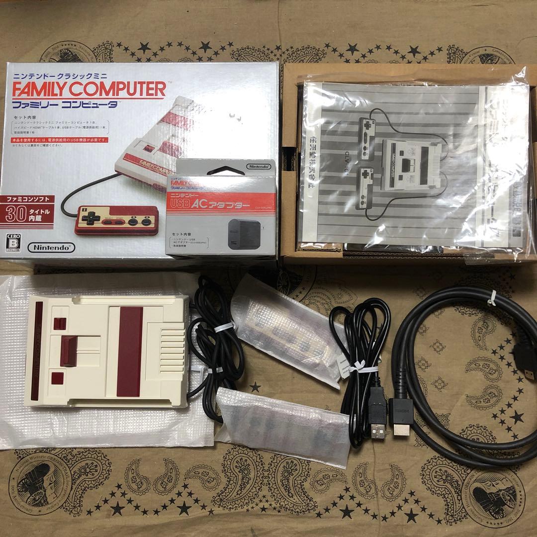 ほぼ新品 ニンテンドークラシックミニ ファミリーコンピュータ ACアダプター付