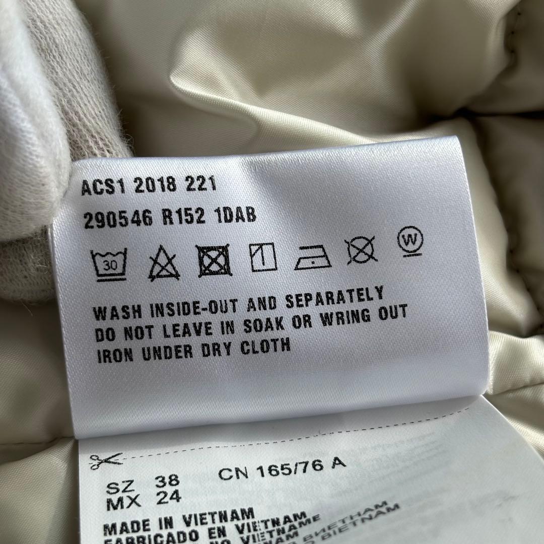 【極美品】近年モデル プラダ ダウンベスト 38 ネイビー 三角ロゴプレート