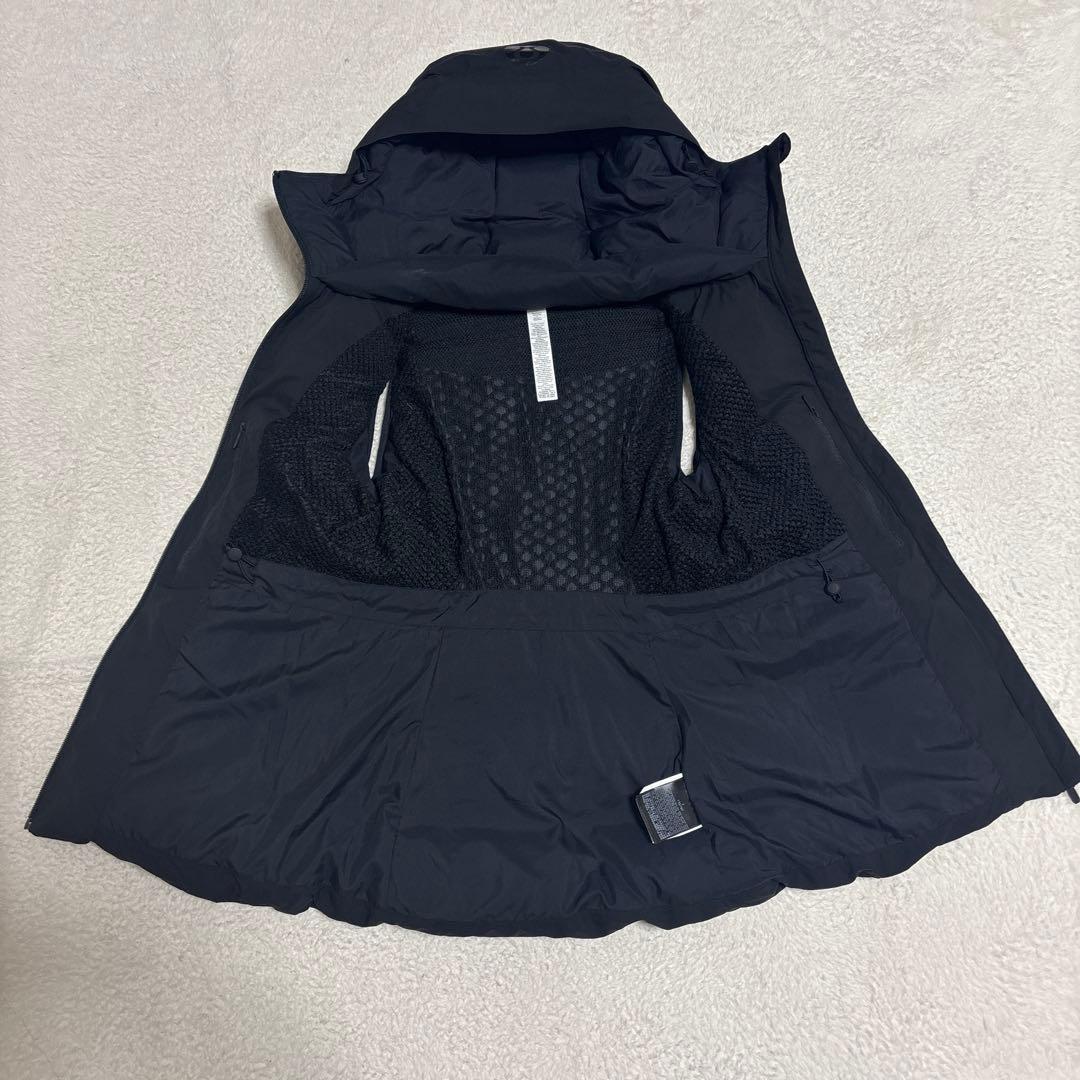 ルルレモン　Sleet Street Vest ダウンベスト