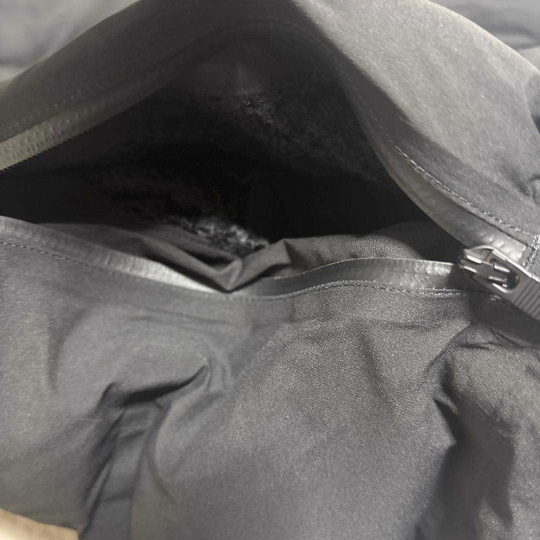 ルルレモン　Sleet Street Vest ダウンベスト