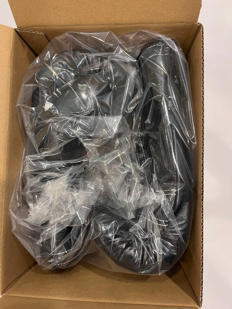 Winning MS-300Bグローブ黒10オンス　JINBEOM KIM