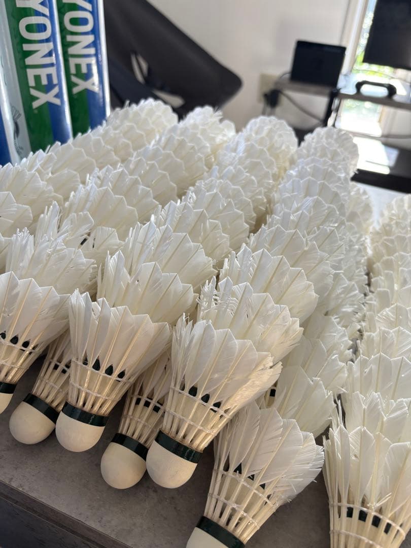 YONEX バドミント（ノックシャトル）エアロセンサ700