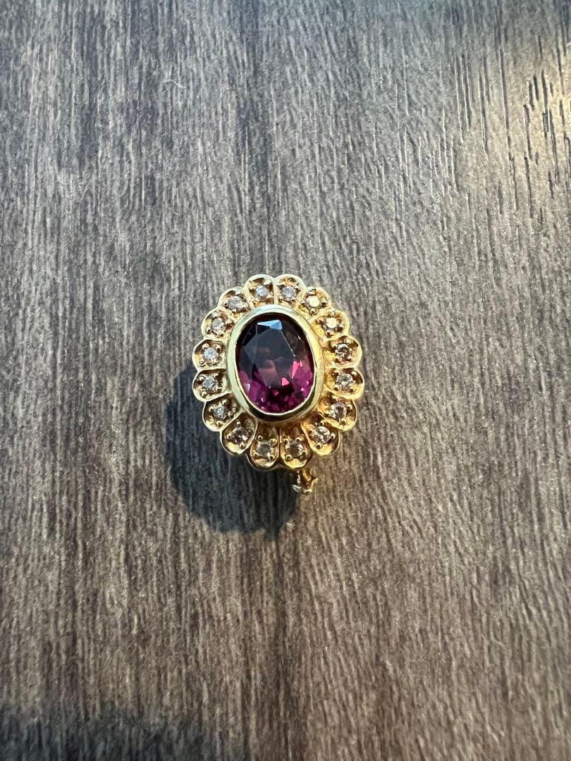 K18ゴールド 赤色の宝石 ダイヤトップ