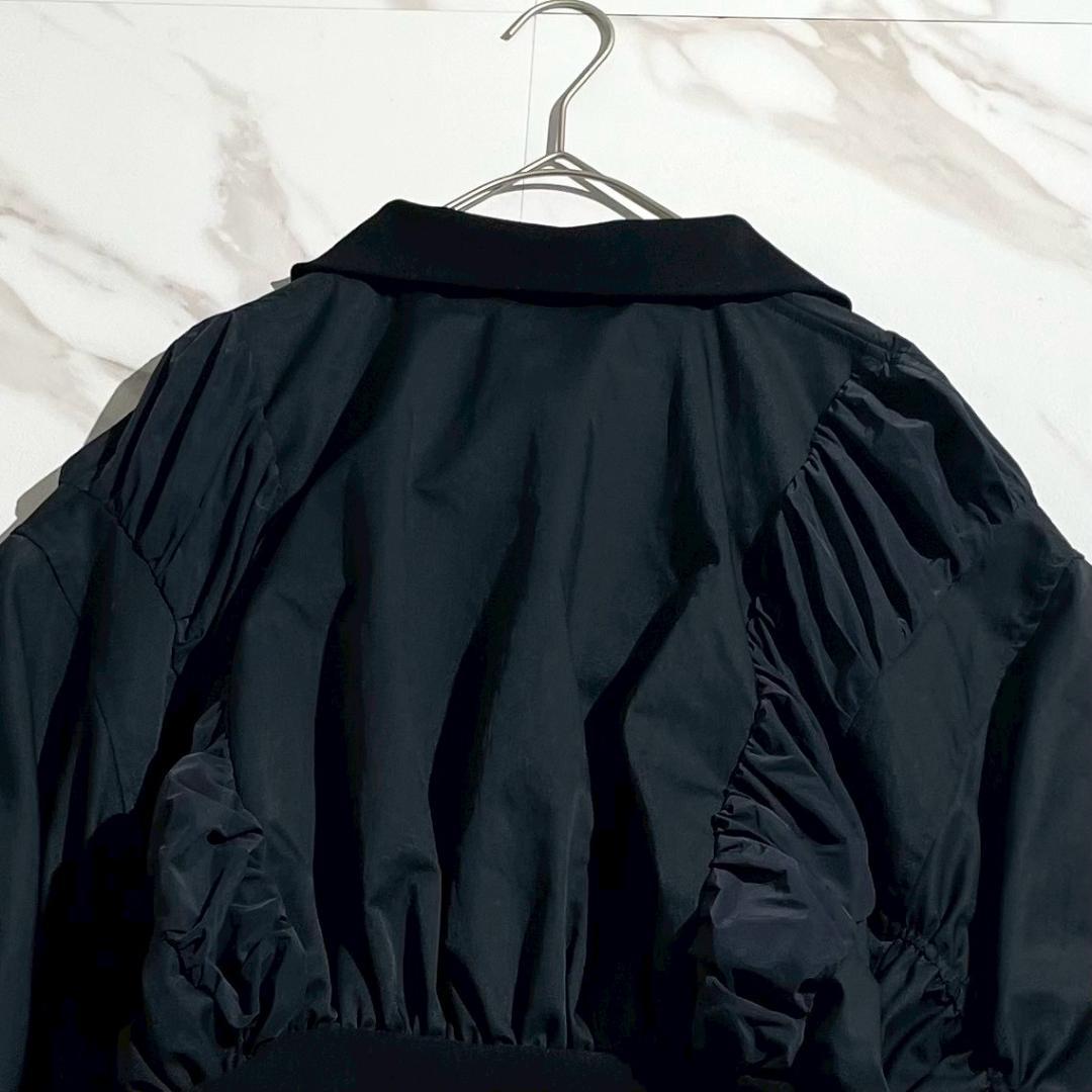 未使用　Her praha litmus　ハーフジップ　ショート　トップス　黒