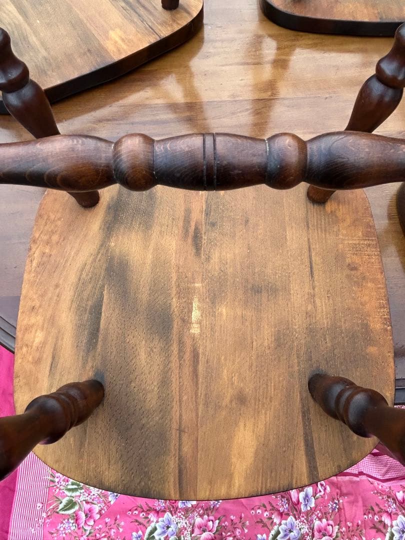 カリモク　コロニアル　ダイニングテーブル