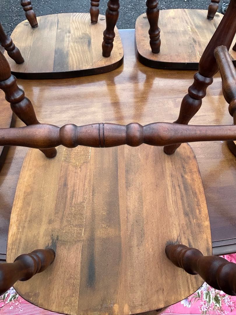 カリモク　コロニアル　ダイニングテーブル