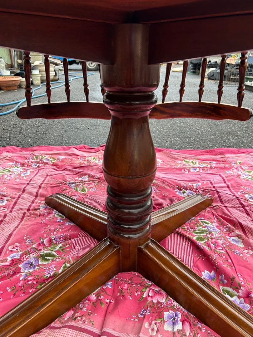 カリモク　コロニアル　ダイニングテーブル