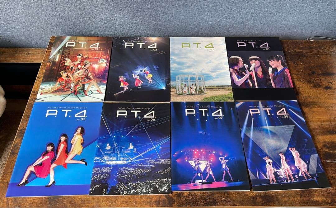 Perfumeが載っている雑誌や本DVDグッツなど