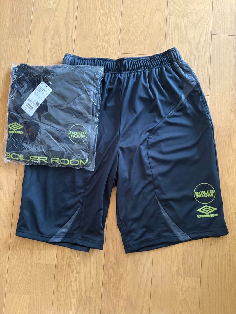 新品Umbro Boiler Room フットボールジャージセットアップ
