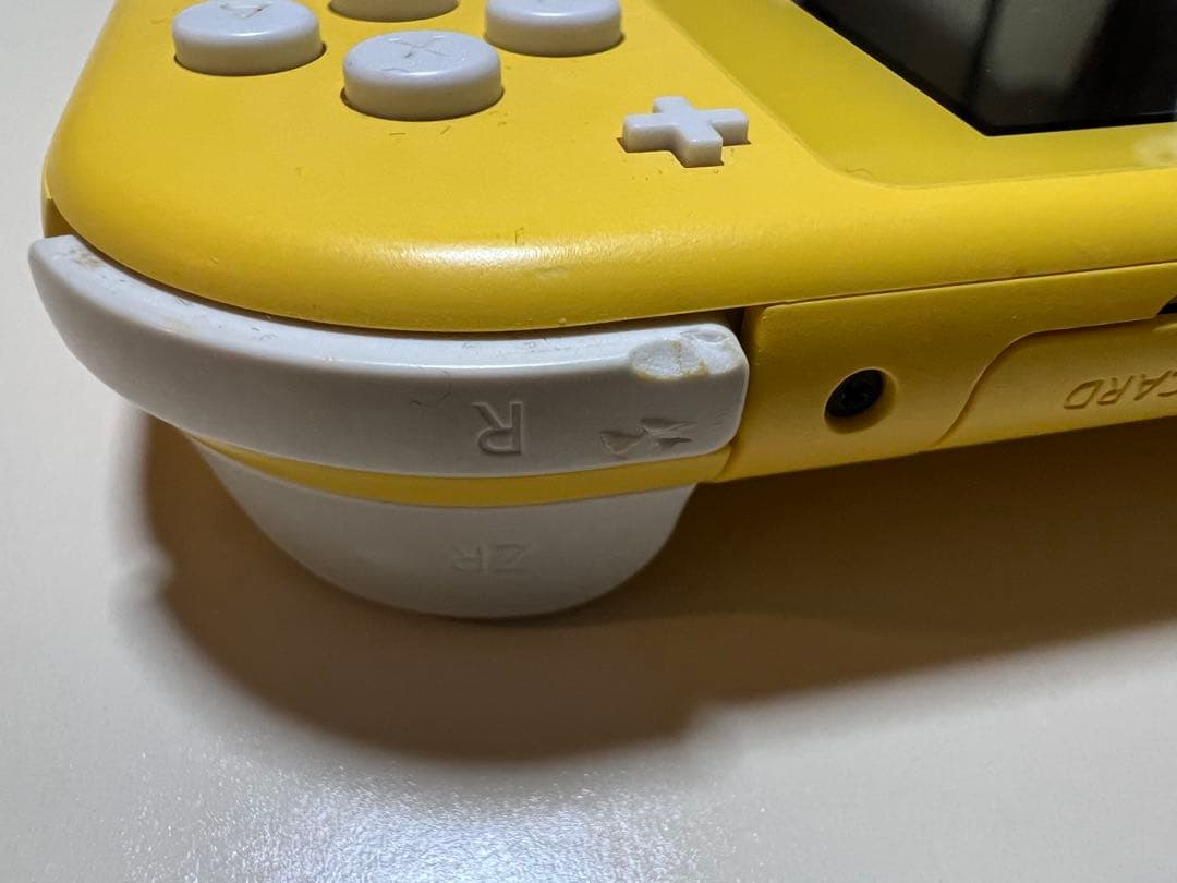 Nintendo Switch Lite イエロー　本体のみ【即日発送】