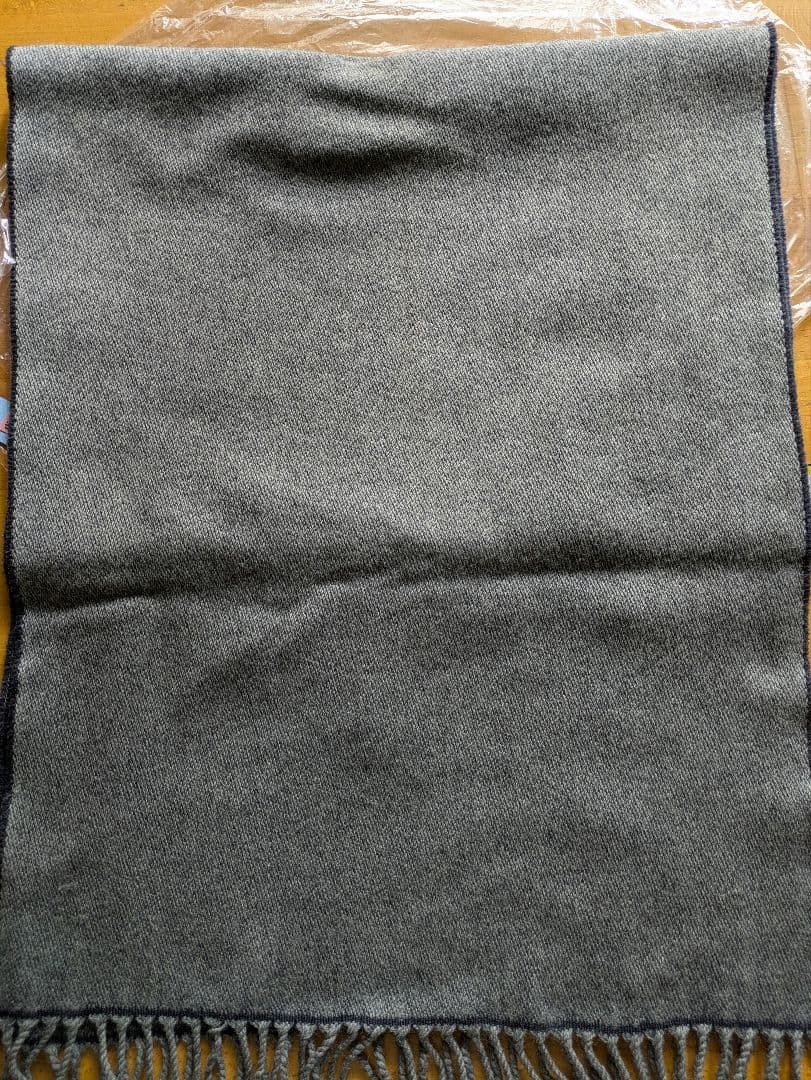 FENDI ダークグレー ×ネイビー　マフラー フリンジ付き