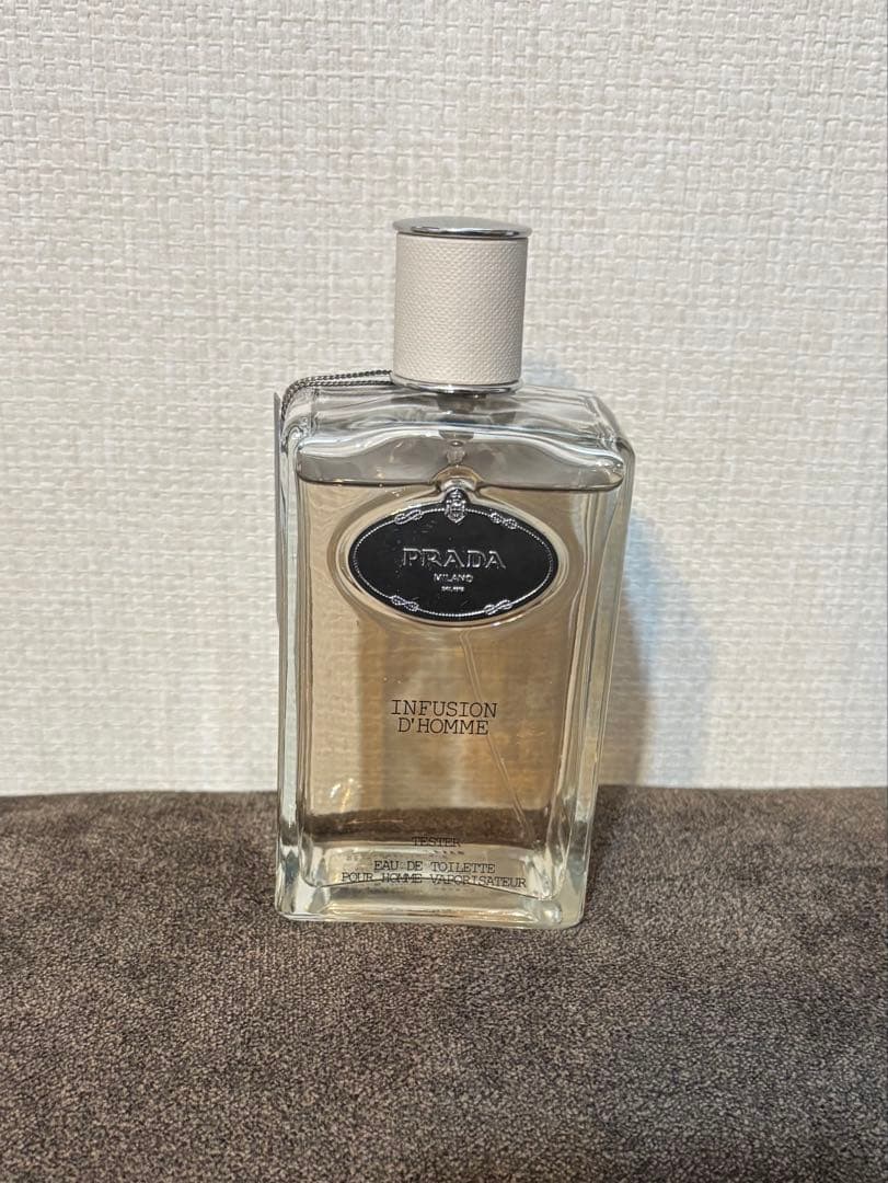 プラダ インフュージョン オム オードトワレ　オードトワレ　200ml