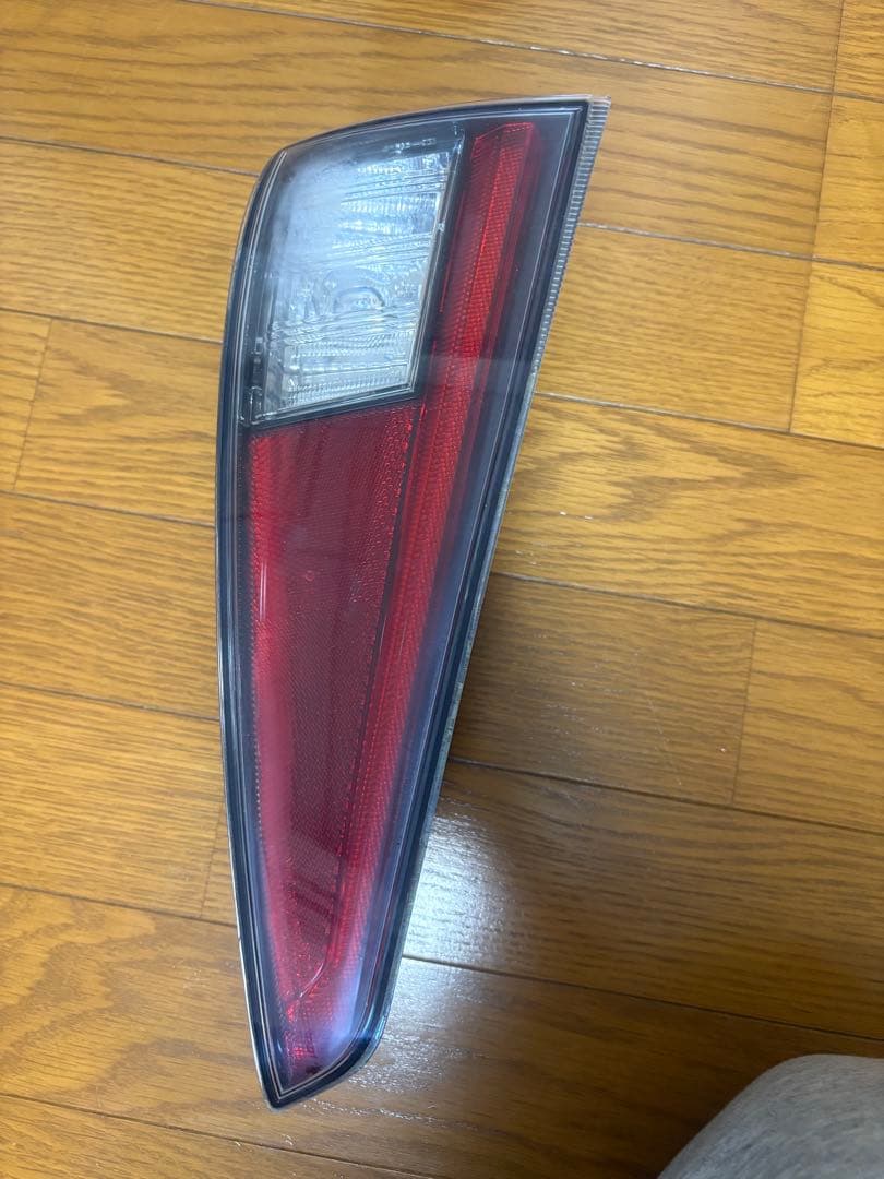 トヨタ 50系プリウス 前期 純正テールランプ左右セット