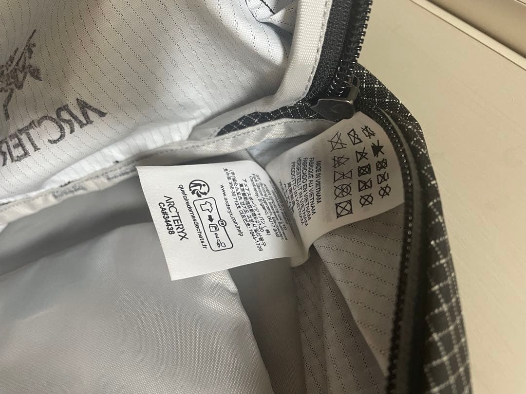 希少！ 廃盤モデル コンシール15 Arc’teryx