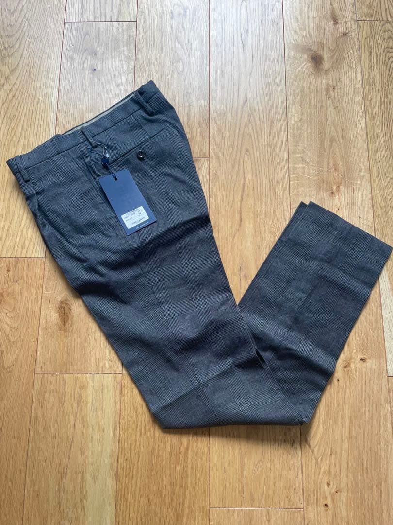 未使用品 インコテックス グレー チェック柄 スリムフィット スラックス 44