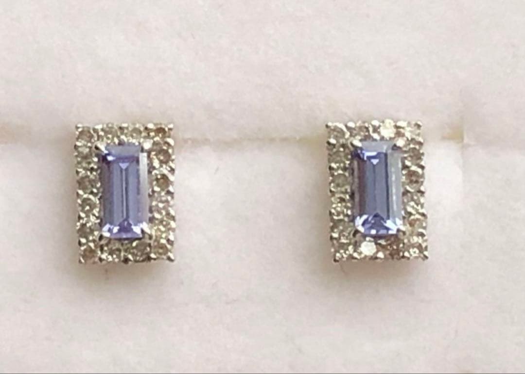 プラチナダイヤモンドピアス