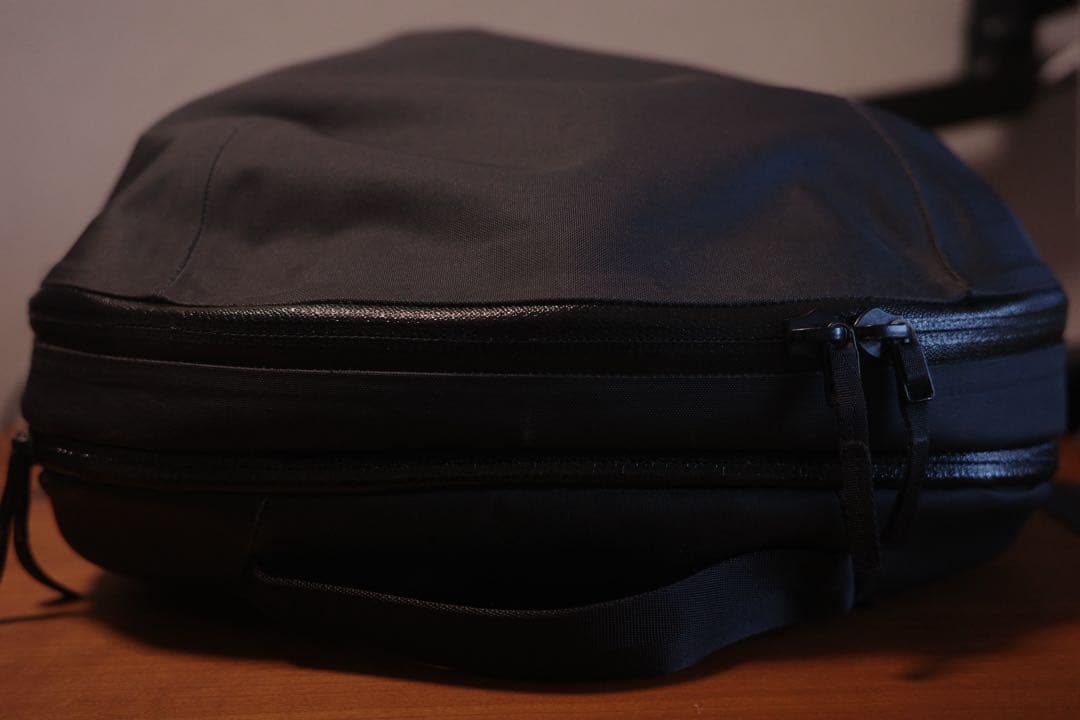 バッグ Arcteryx Veilance Nomin Pack