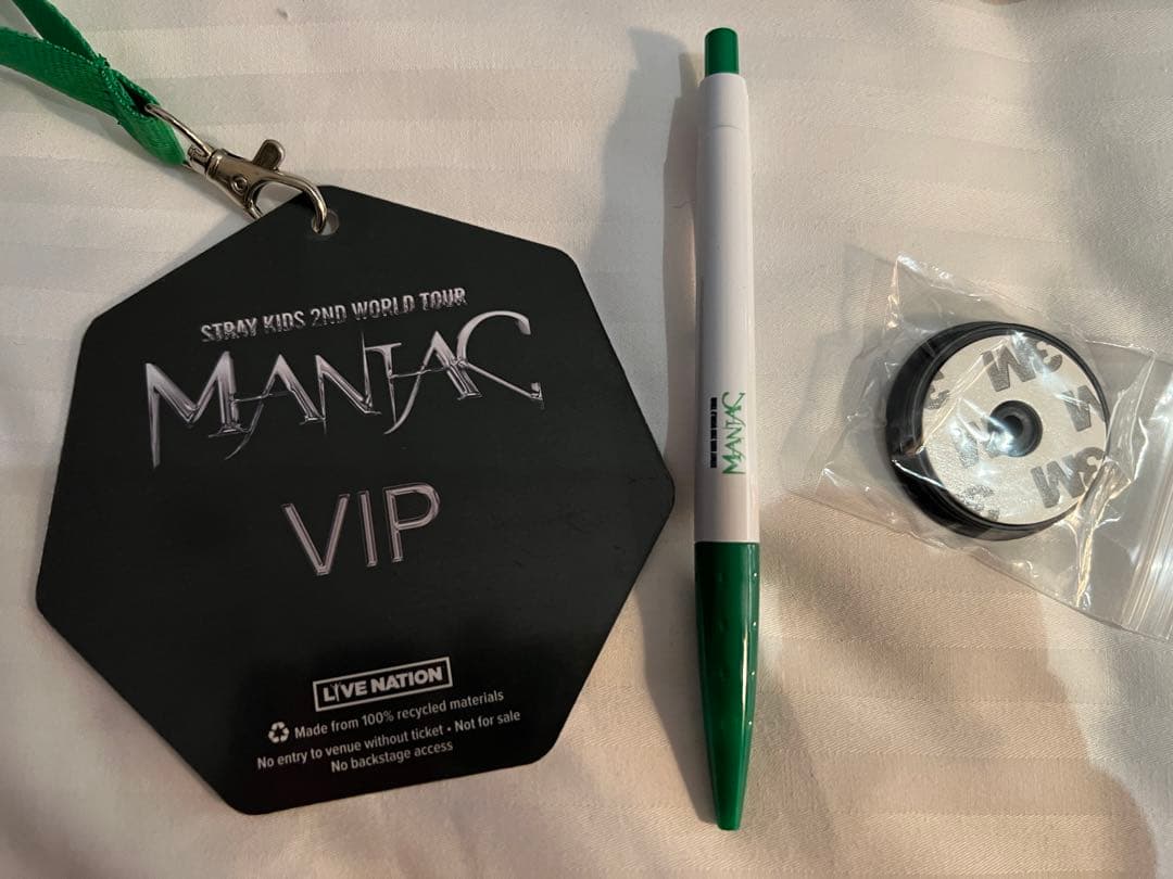 スキズ　VIP オーストラリア　スローガン付き