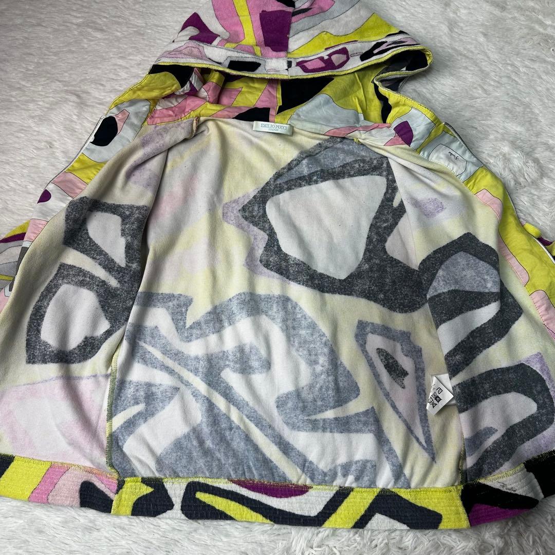 美品 Emilio Pucci エミリオプッチ　フード付パーカー　総柄　プッチ柄