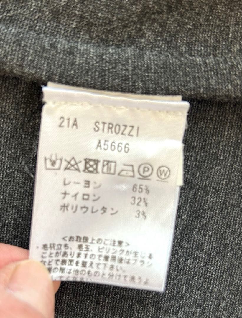 CUCITO IN FIRENZE（クチートインフィレンツェ）のジャケット