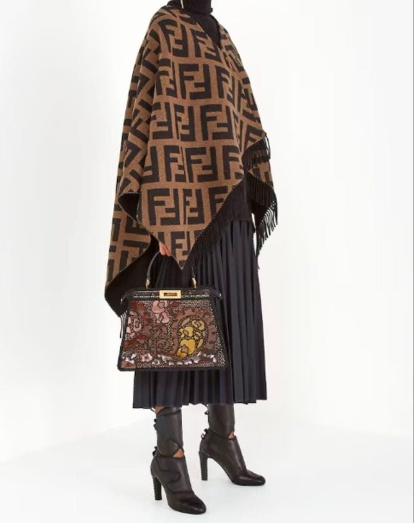 フェンディ　ポンチョ　ストール　コート　ショール　ウールカシミア