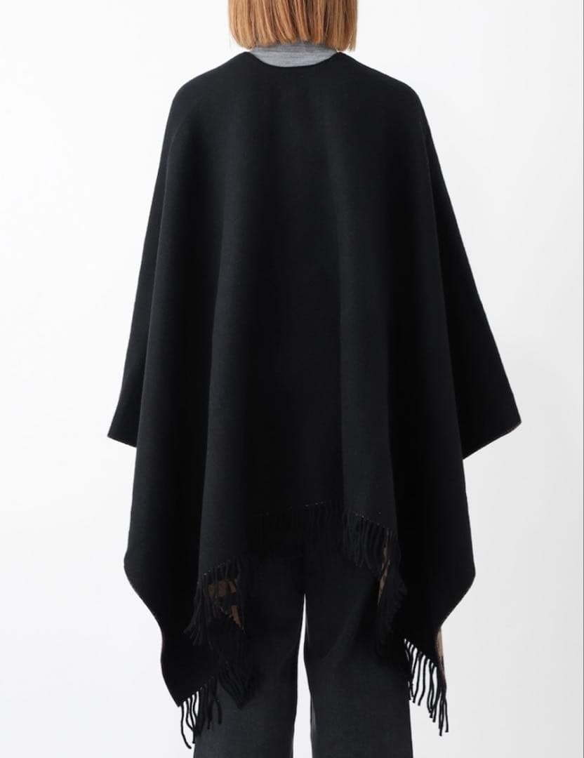フェンディ　ポンチョ　ストール　コート　ショール　ウールカシミア