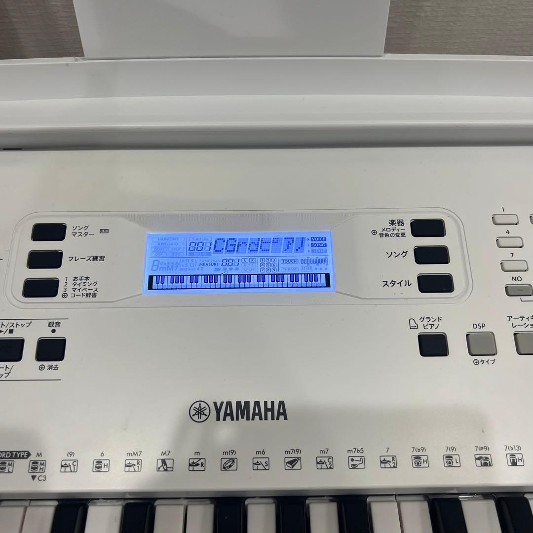 YAMAHA EZ-300 電子キーボード61鍵盤　ポータブルキーボード　光る