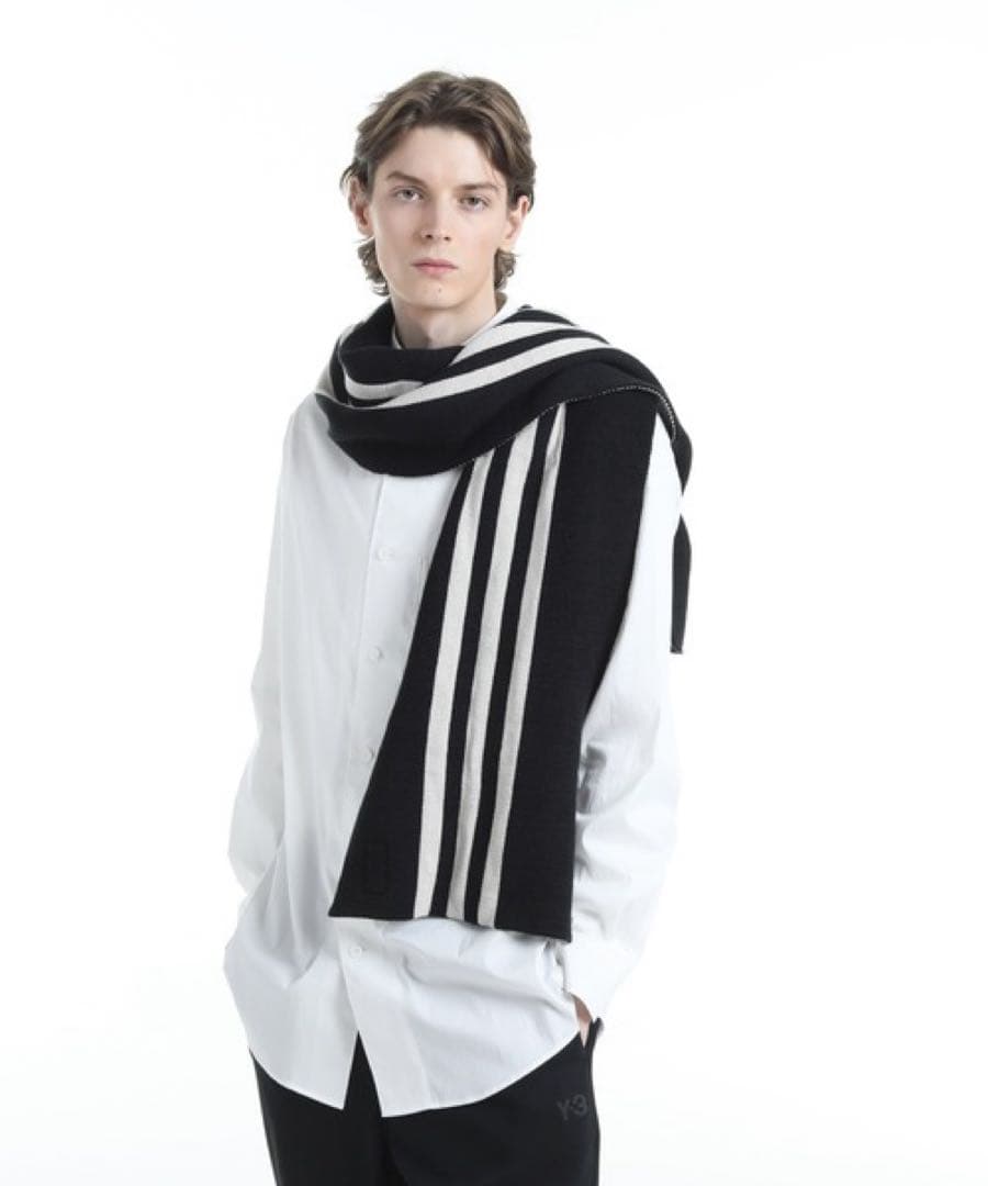 y-3新作マフラー