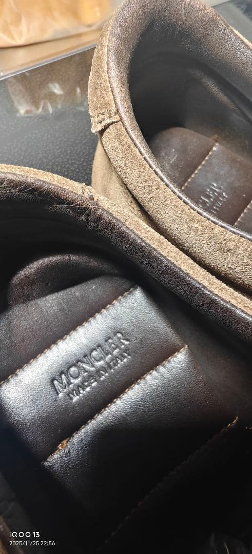 ま*ん様 MONCLER スエードブラウンシューズ