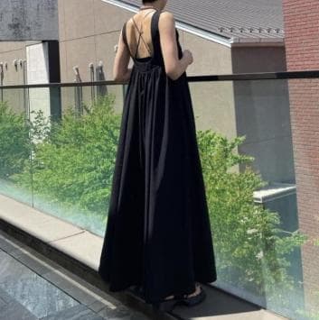 美品　UN3D.　アンスリード　ボリュームギャザーオールインワン　36　ブラック