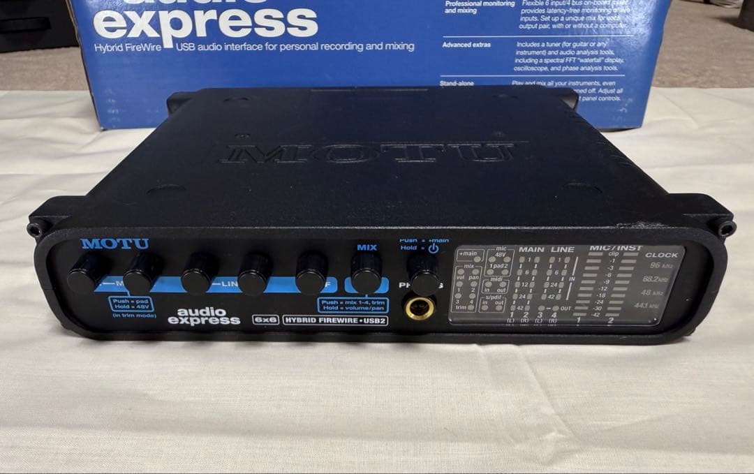 MOTU AudioExpress オーディオインターフェイス