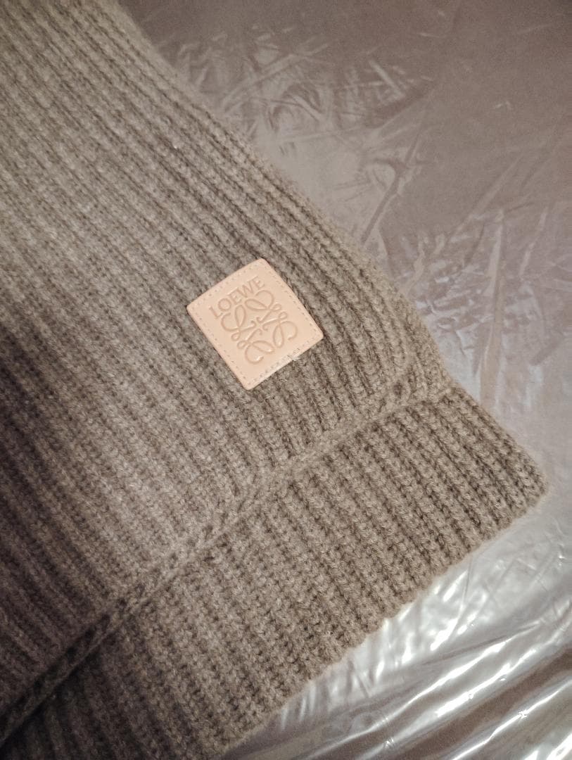 ふ*ん様 LOEWE カシミヤ リブ編みマフラー ダークベージュ