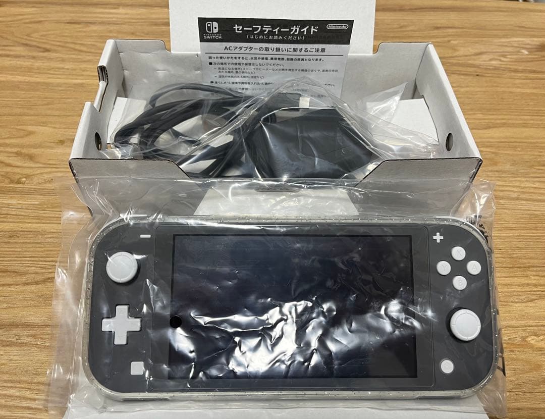 Nintendo Switch Lite（ニンテンドースイッチライト） グレー
