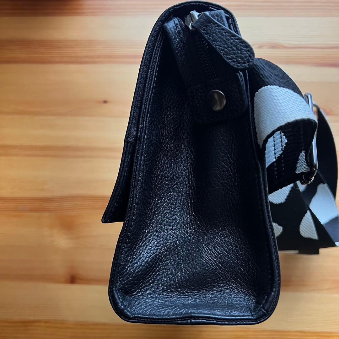 美品✨イアパピヨネ ダルメシアン ワイドテープショルダー 柄 ブラック