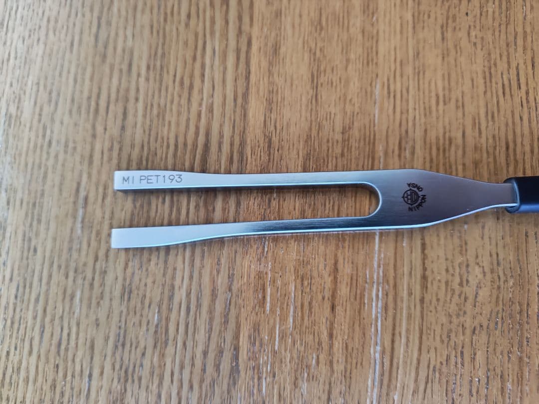 【美品】ペット専用　ＭＩチューナー「ザ・ペット」444Ｈｚ　マドモアゼル愛