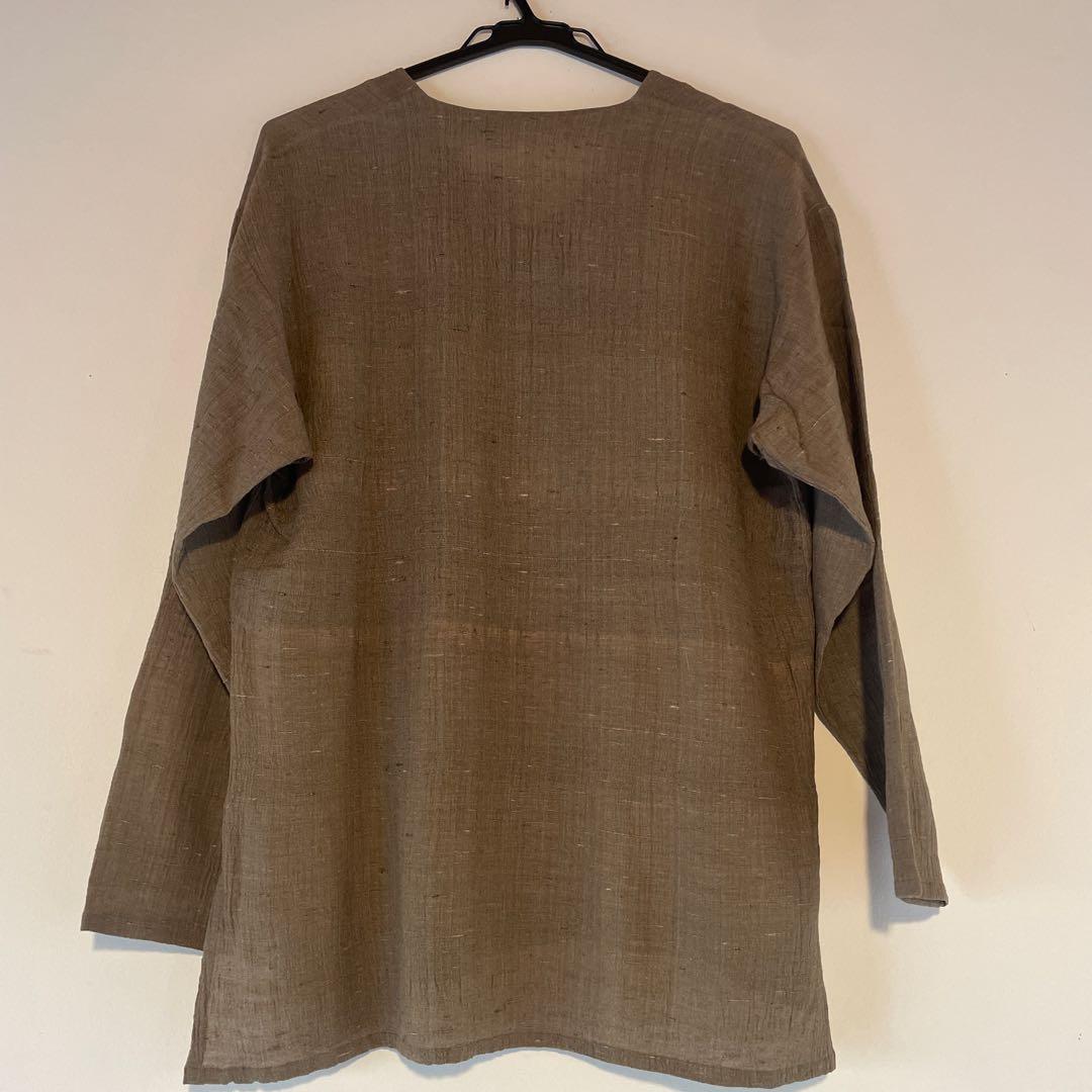 真木テキスタイルスタジオ。チュニック。モカ茶色。