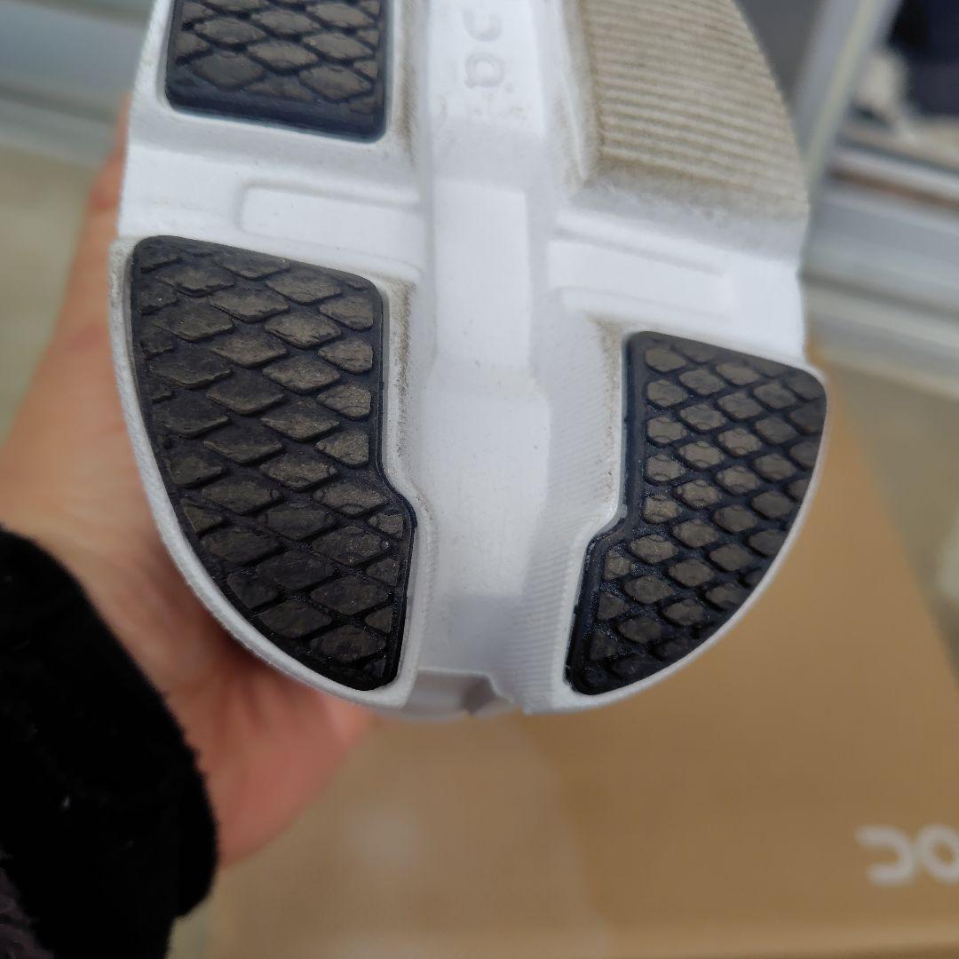 オン an クラウドモンスター2 24cm