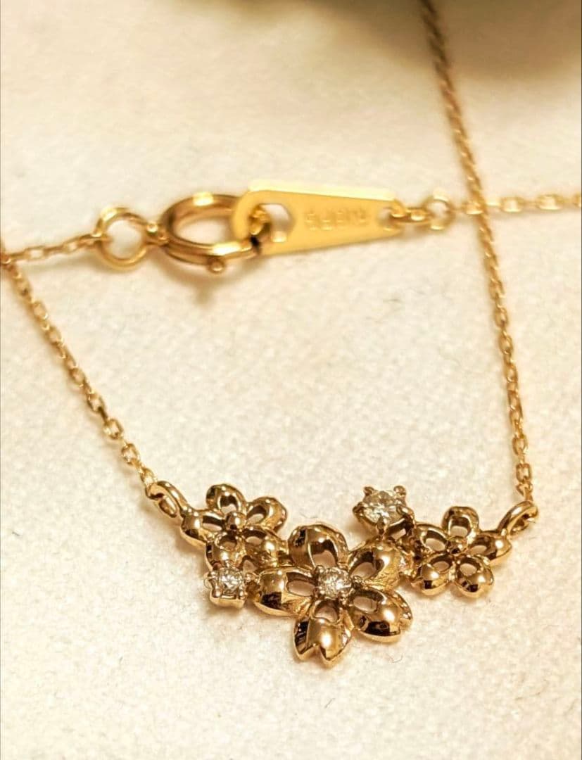 美品★デザイナーズ★K18★桜透かし柄ダイヤ付リュールネックレス