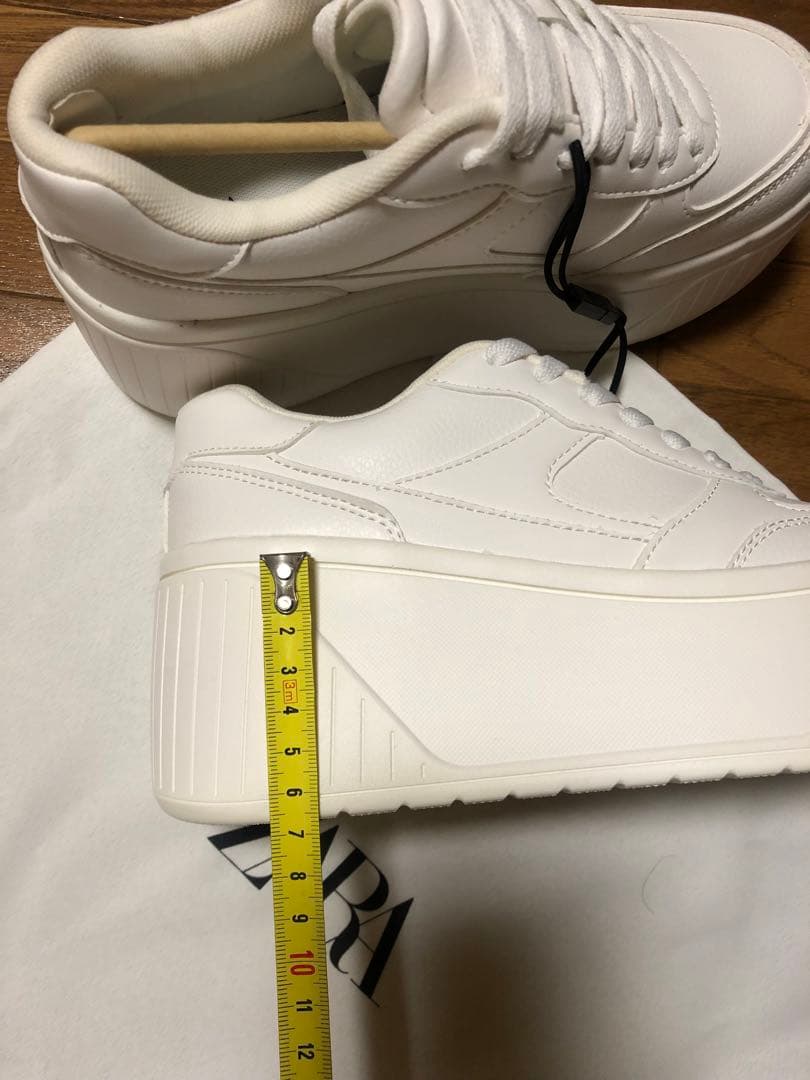 ZARA フラットフォームソールスニーカー