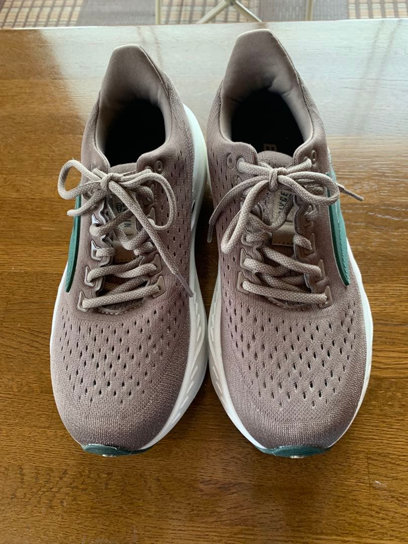 Brooks ランニングシューズ