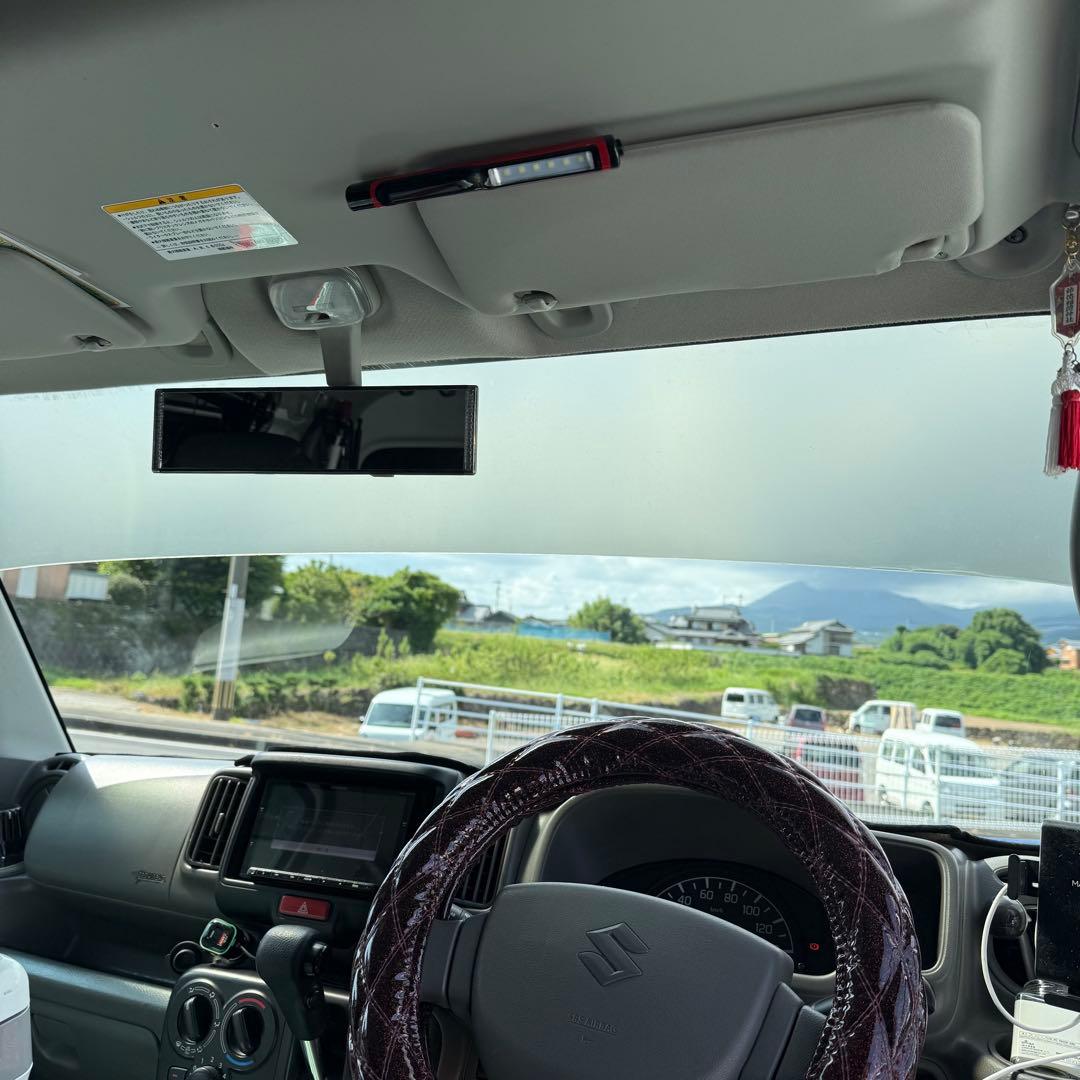 スズキ　17エブリィバン フロントスクリーン 上部　箱バン