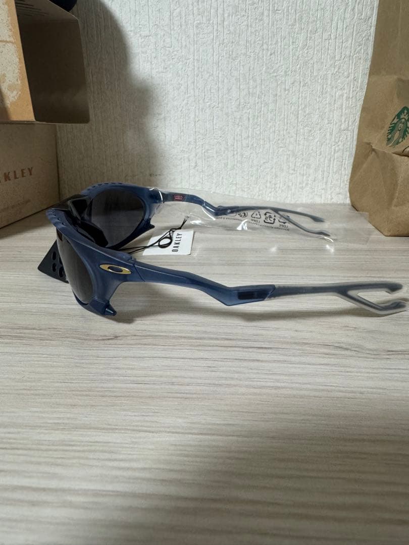 正規品ケース付きOakley プランタリス偏光レンズ新品トラビススコット愛用商品