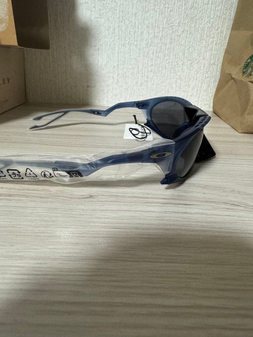 正規品ケース付きOakley プランタリス偏光レンズ新品トラビススコット愛用商品