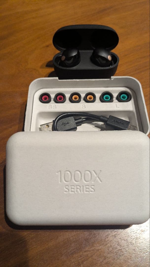 SONY　ワイヤレスイヤホン　WF-1000XM5 ブラック