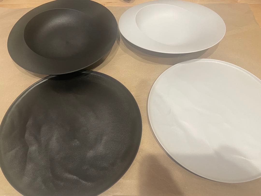 ARAS エイラス 割れないお皿 深皿スクープ 大皿ウェーブ 黒白皿4枚セット