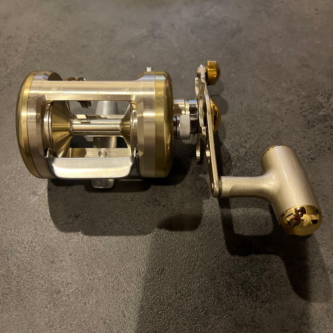 希少　ダイワ ミリオネア CV-Z 300F ベイトリール